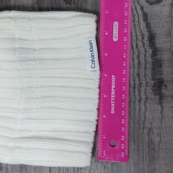 Calvin Klein Winter Cap Hat Pom White Fast Ship - Picture 4 of 9